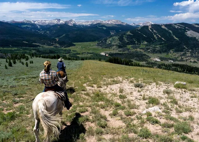 Charming Alpine Log For Family Vacation Near Cora, Wyoming *